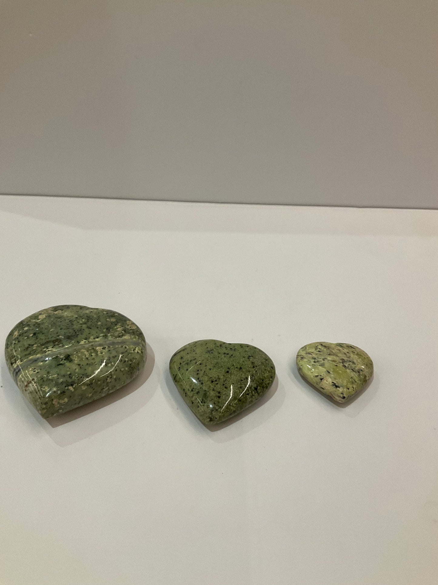 Serpentine Heart – Decorative Serpentine Heart for Love, Balance, and Natural Connection