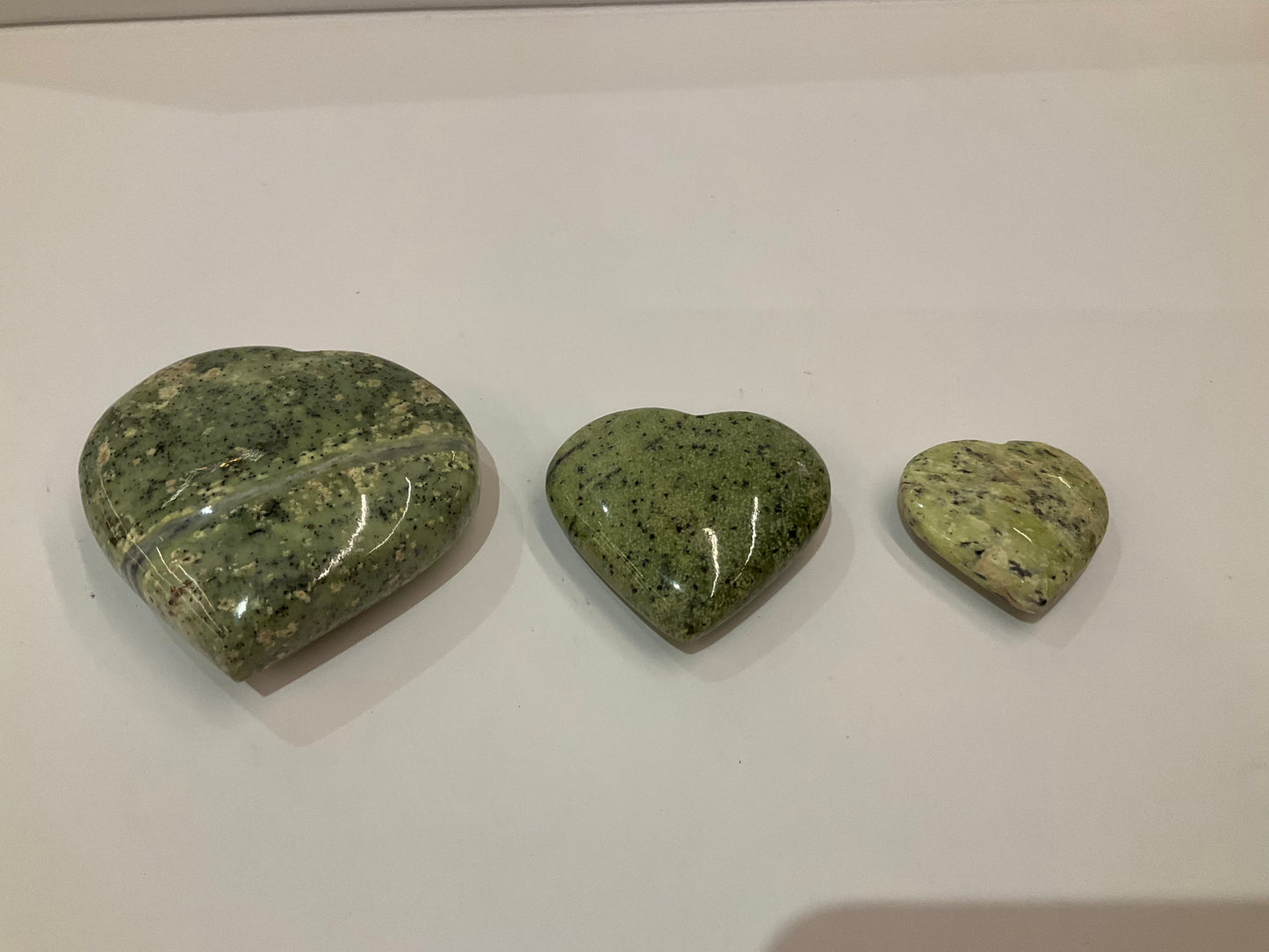 Serpentine Heart – Decorative Serpentine Heart for Love, Balance, and Natural Connection