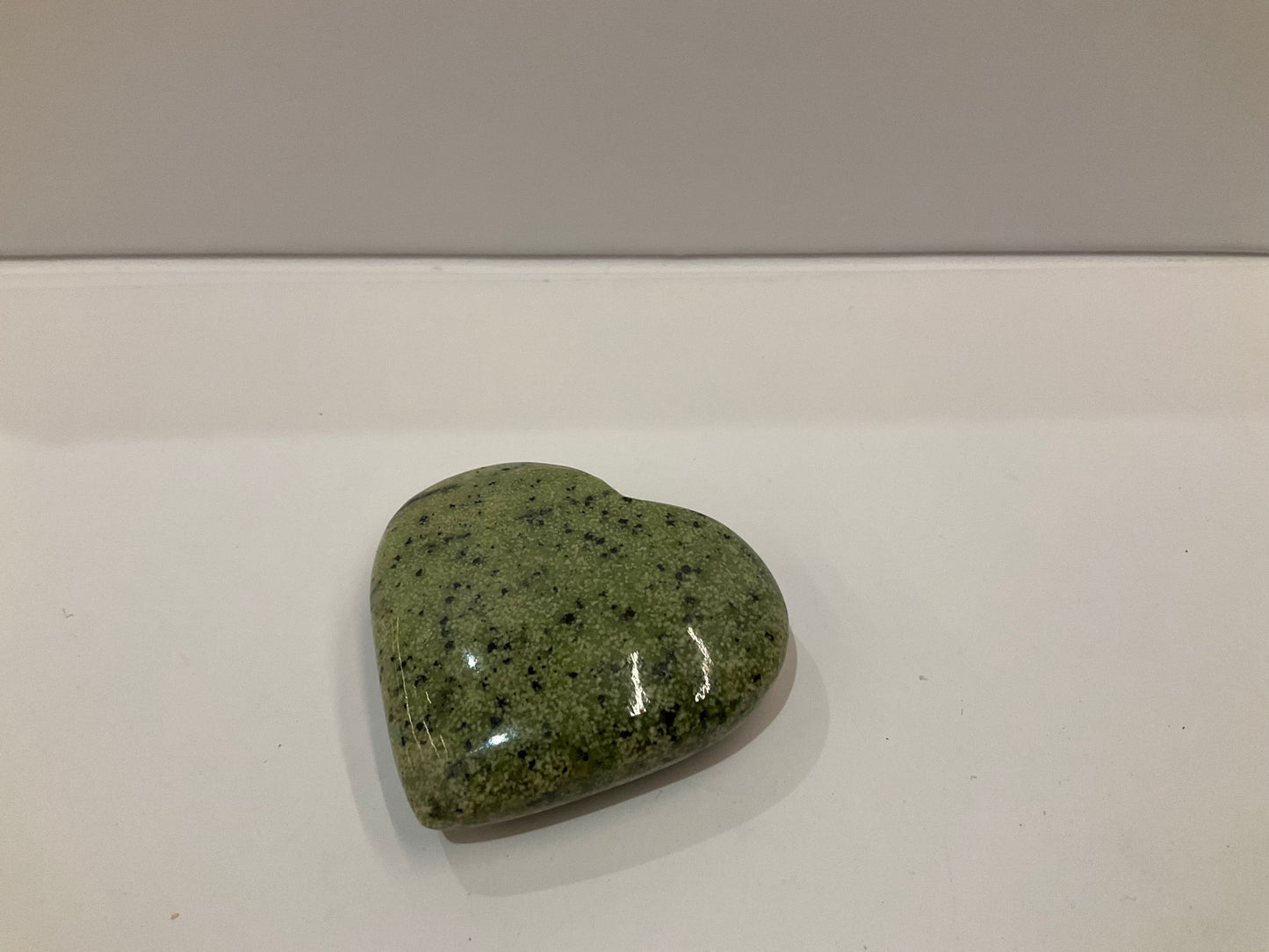 Serpentine Heart – Decorative Serpentine Heart for Love, Balance, and Natural Connection