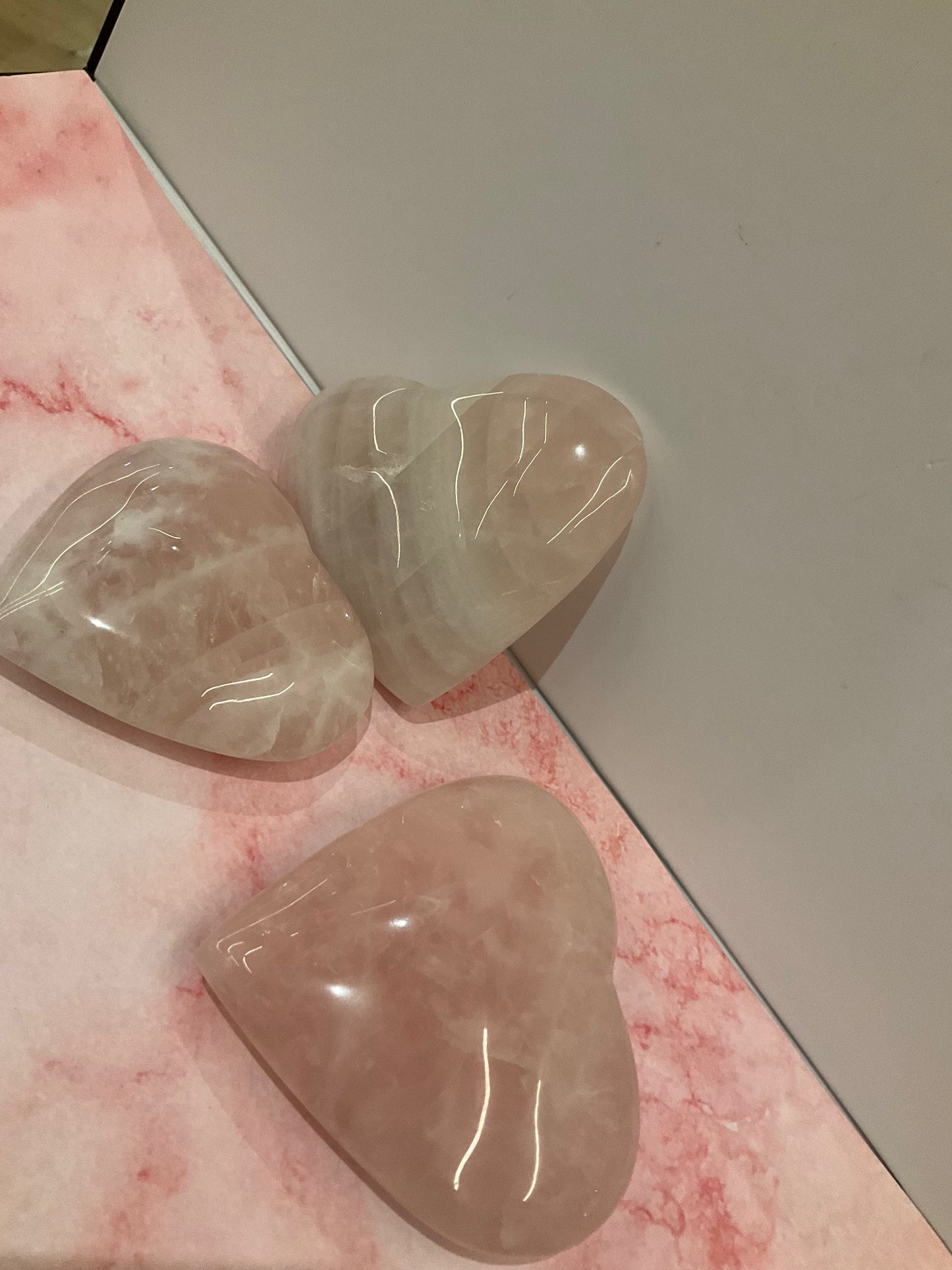 Rose Quartz Heart Shape – Decorative Rose Quartz Heart for Love, Harmony, and Emotional Clarity