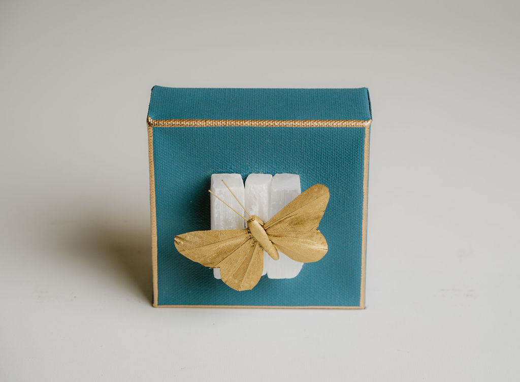 Butterfly on Selenite Wall Art – Small Decorative Piece with Charm and Sophistication
