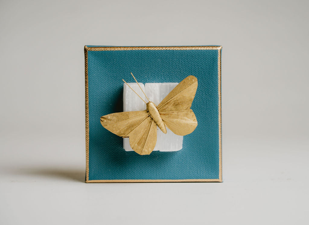 Butterfly on Selenite Wall Art – Small Decorative Piece with Charm and Sophistication