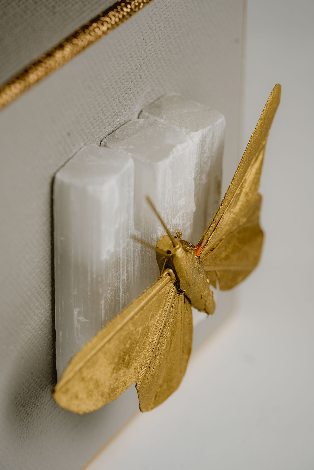 Butterfly on Selenite Wall Art – Small Decorative Piece with Charm and Sophistication