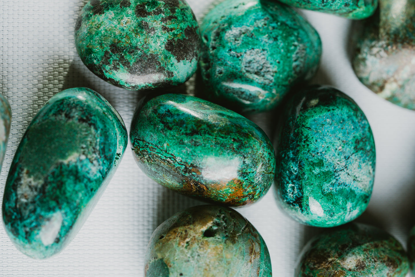 Chrysocolla Pocket Crystal – Calm, Expression, and Natural Beauty