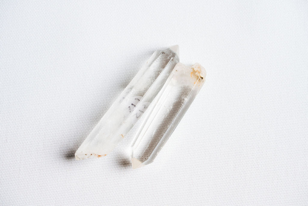 Clear Crystal Quartz Point Wand – Clarity, Energy, and Balance