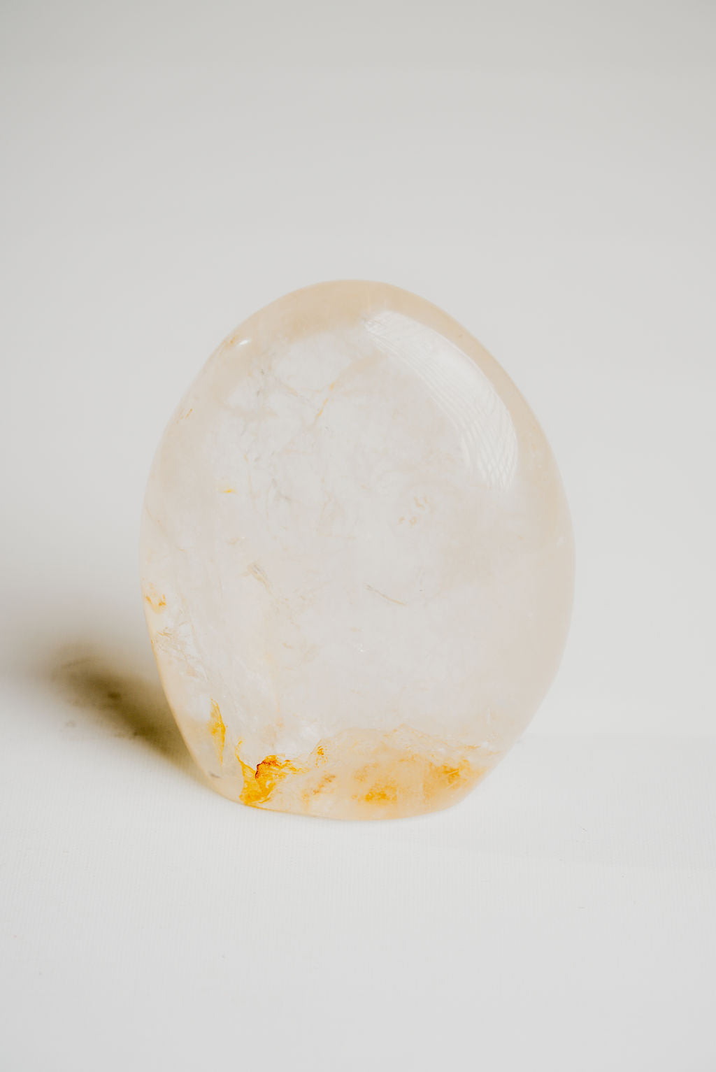 Transparent-Quartz-with-Grounding-and-Clarity-Energy
