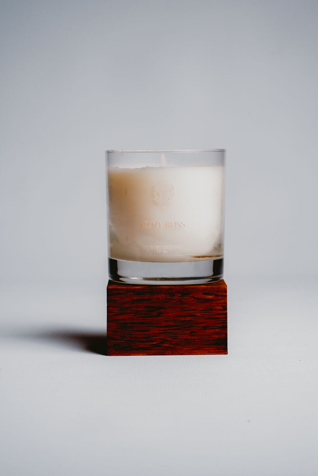Cozy Bliss Candle – Cinnamon and Vanilla Aromatic Candle for Space Harmonization