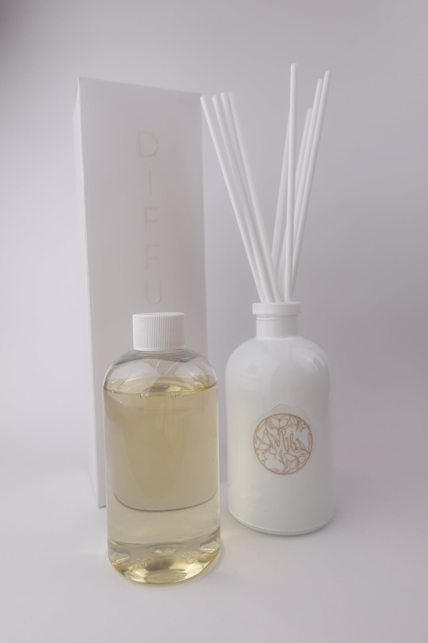 Earthly Essence Diffuser – Aromatic Diffuser with Sandalwood and Patchouli for Stability and Inner Peace