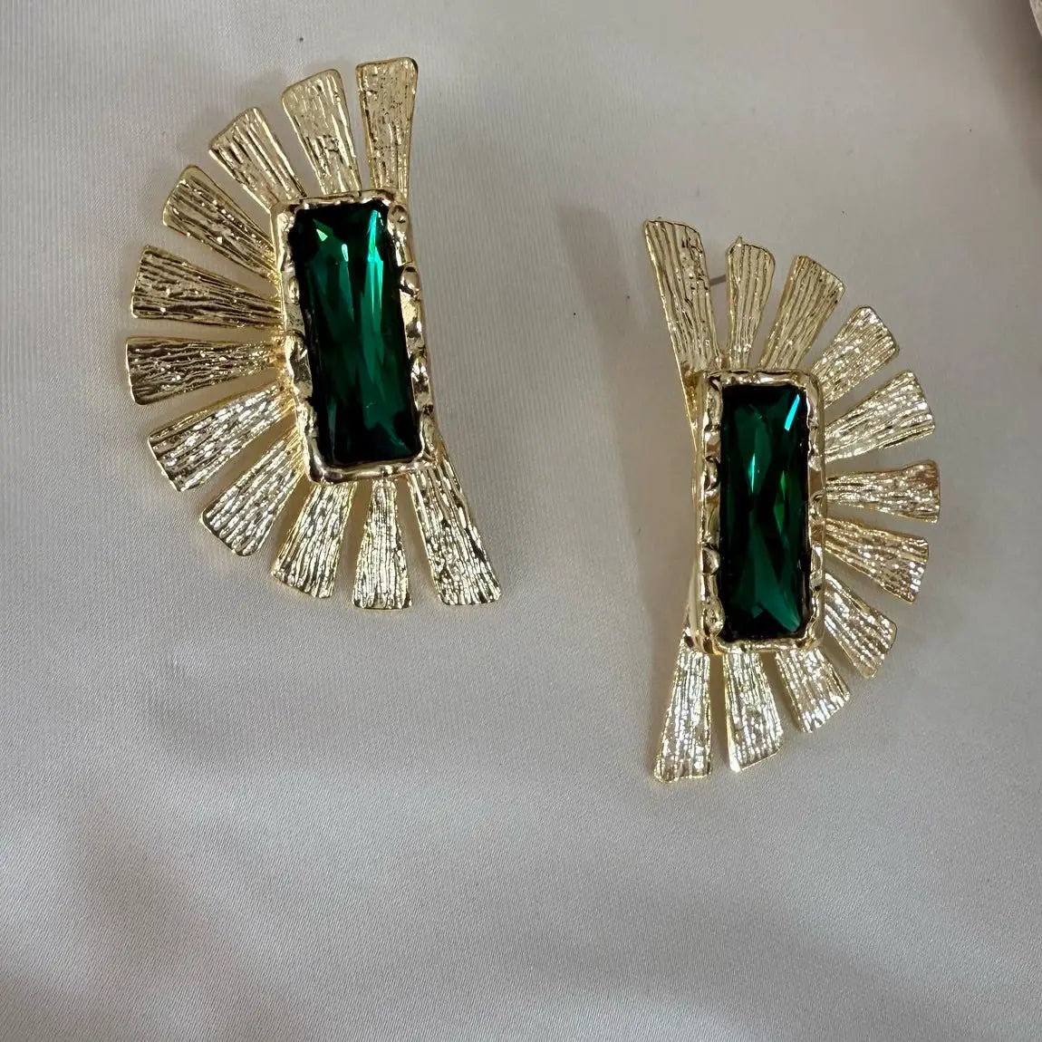 Handmade-Jewelry-for-Special-Occasions