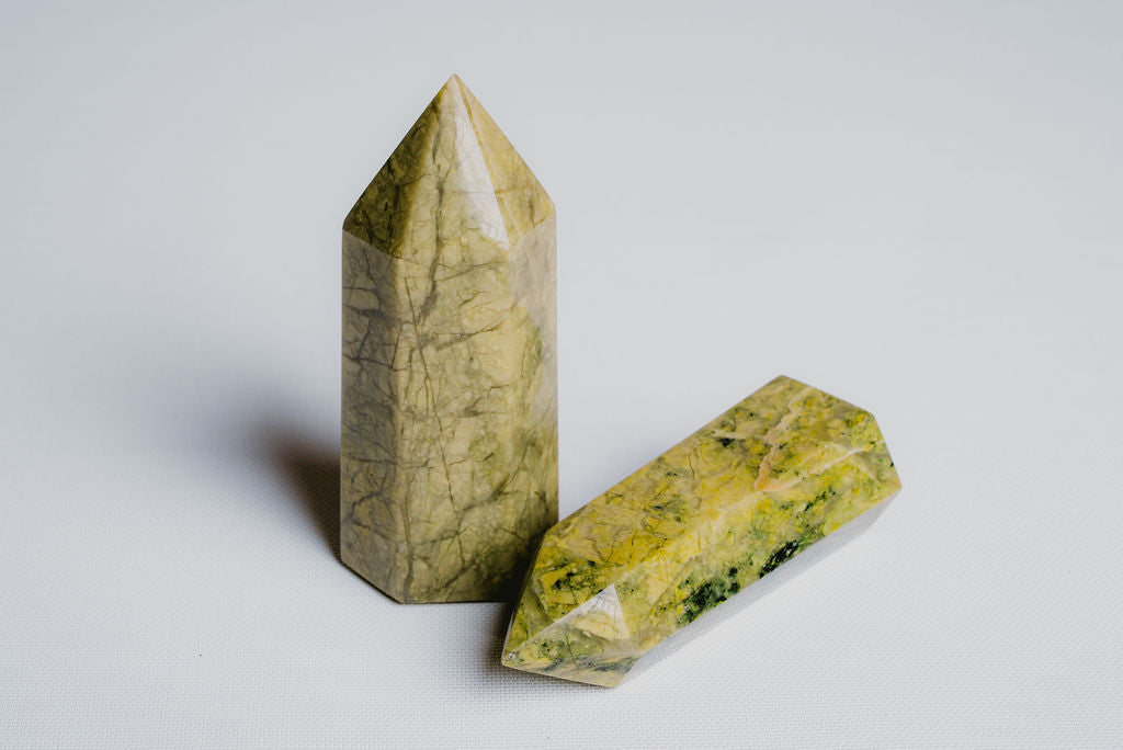 Green Jade Crystal Tower – Protection, Balance, and Timeless Elegance