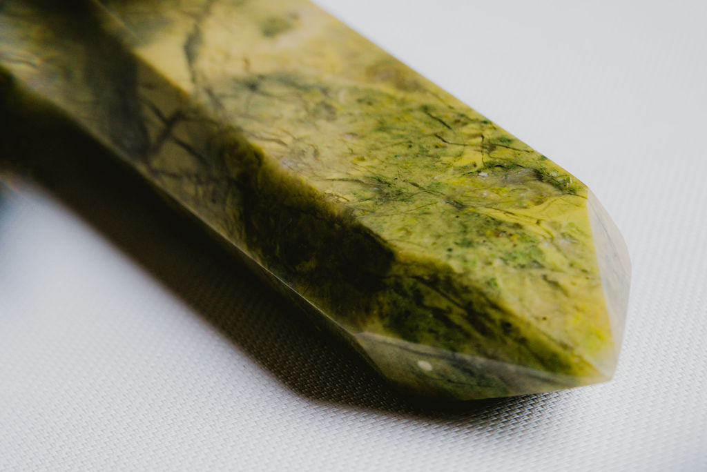 Green Jade Crystal Tower – Protection, Balance, and Timeless Elegance