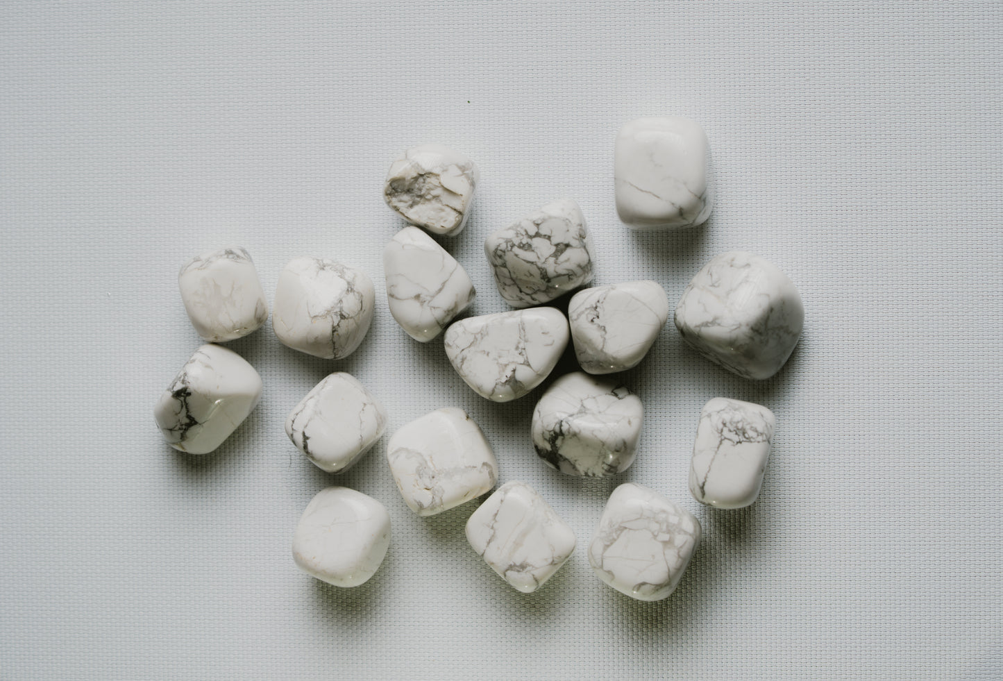 Howlite Pocket Crystal – White Stone for Calm, Balance, and Subtle Elegance