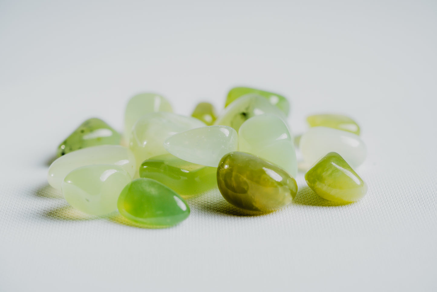 Jade Pocket Crystal – Classic Stone for Protection, Love, and Inner Harmony