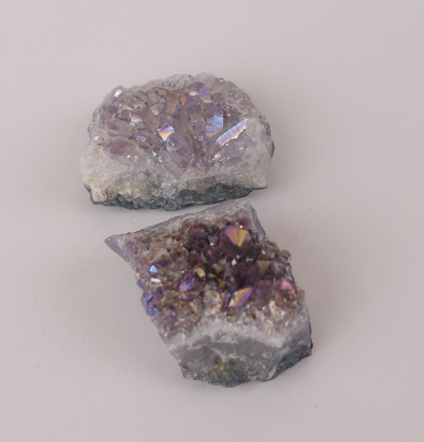 Mystic Glow – Mini Amethyst Aura Crystal for Clarity and Spiritual Elevation