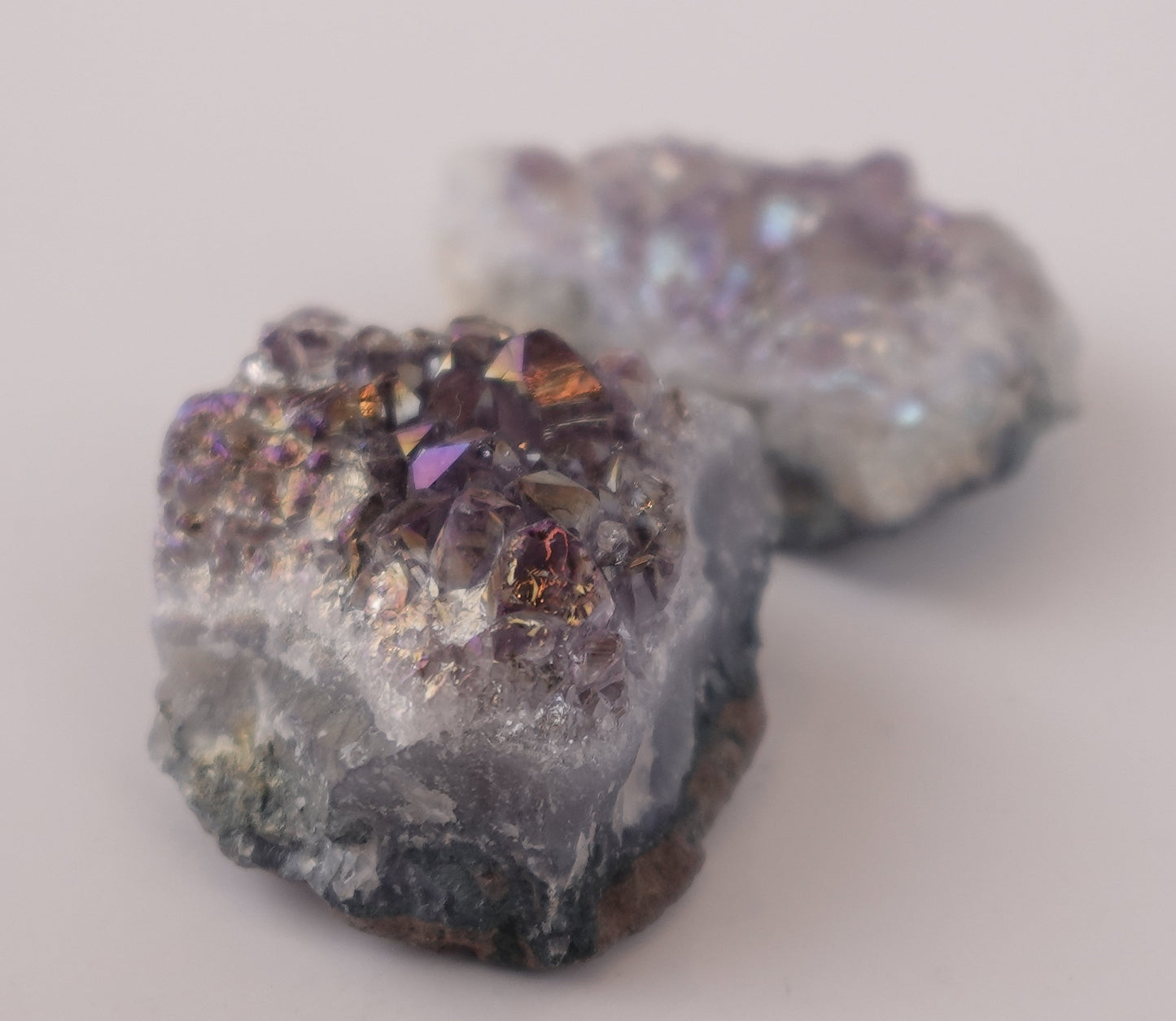 Mystic Glow – Mini Amethyst Aura Crystal for Clarity and Spiritual Elevation