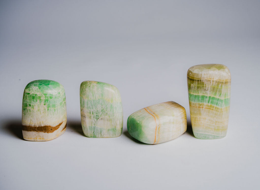 Decorative-Pistachio-Calcite-for-Mental-Clarity-and-Relaxation