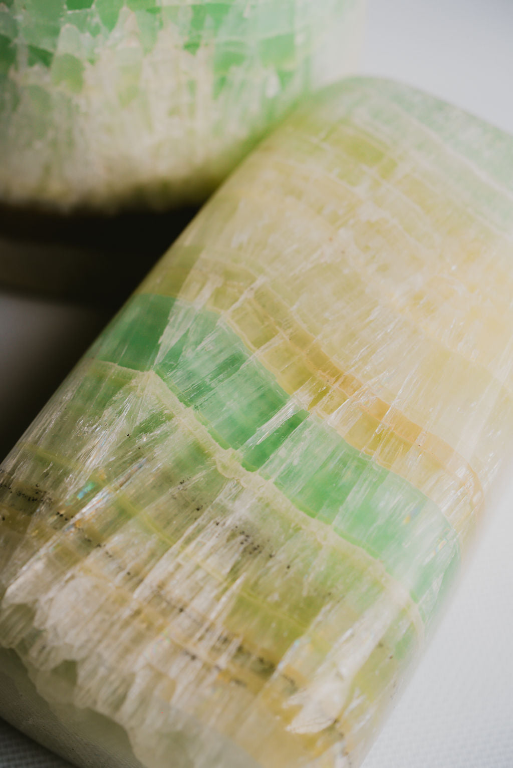 Pistachio Calcite Free Form – Decorative Pistachio Calcite for Mental Clarity and Relaxation