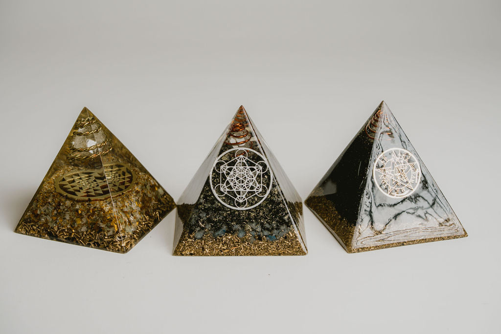Tetragrammaton Pyramid with Black Tourmaline – Energetic Protection and Spiritual Balance