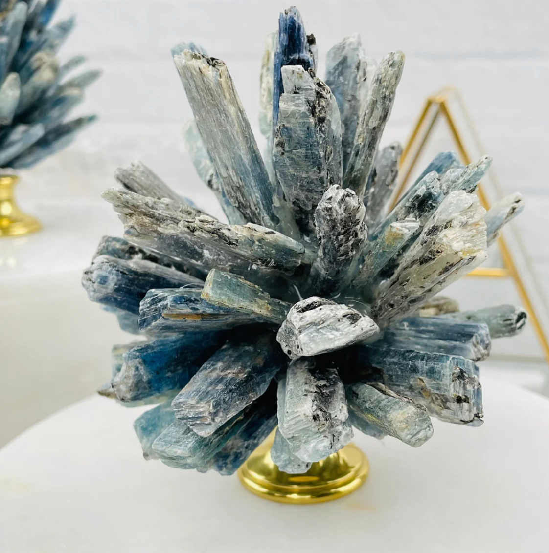 Round Marble Box with Blue Kyanite Pinecone – Functional Decor for Calm and Style