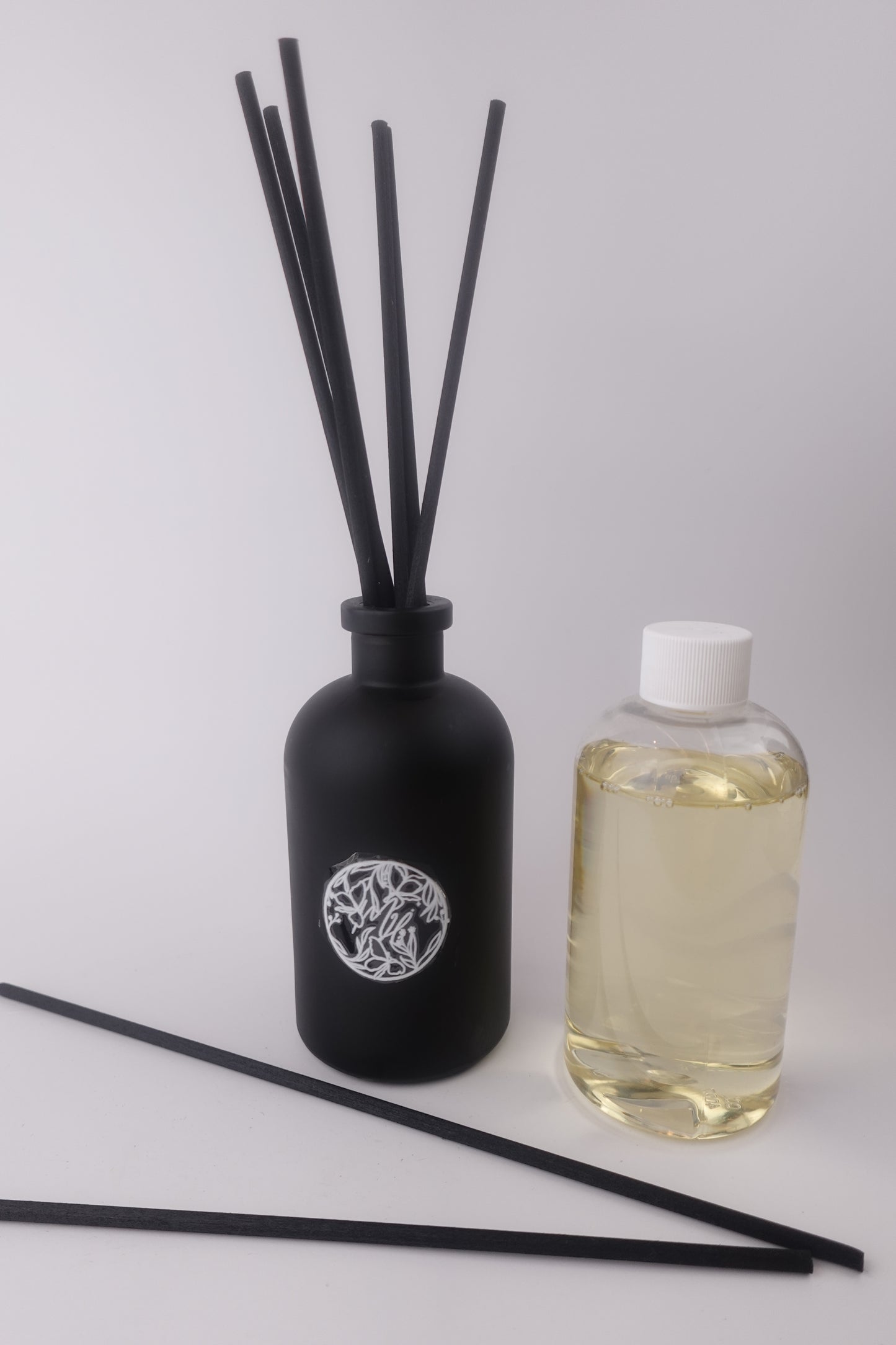 Sacred Santal Diffuser – Sandalwood Aromatic Diffuser for Calm and Spiritual Clarity
