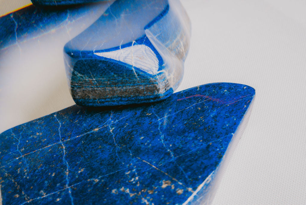 Self-Standing Lapis Lazuli Set – Decorative Lapis Lazuli Figures for Wisdom and Mental Clarity