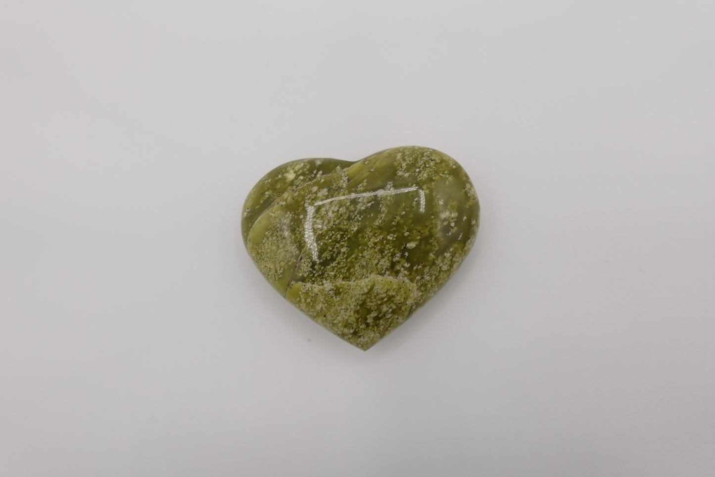 Decorative-Serpentine-Heart-for-Emotional-Stability-and-Earth-Connection