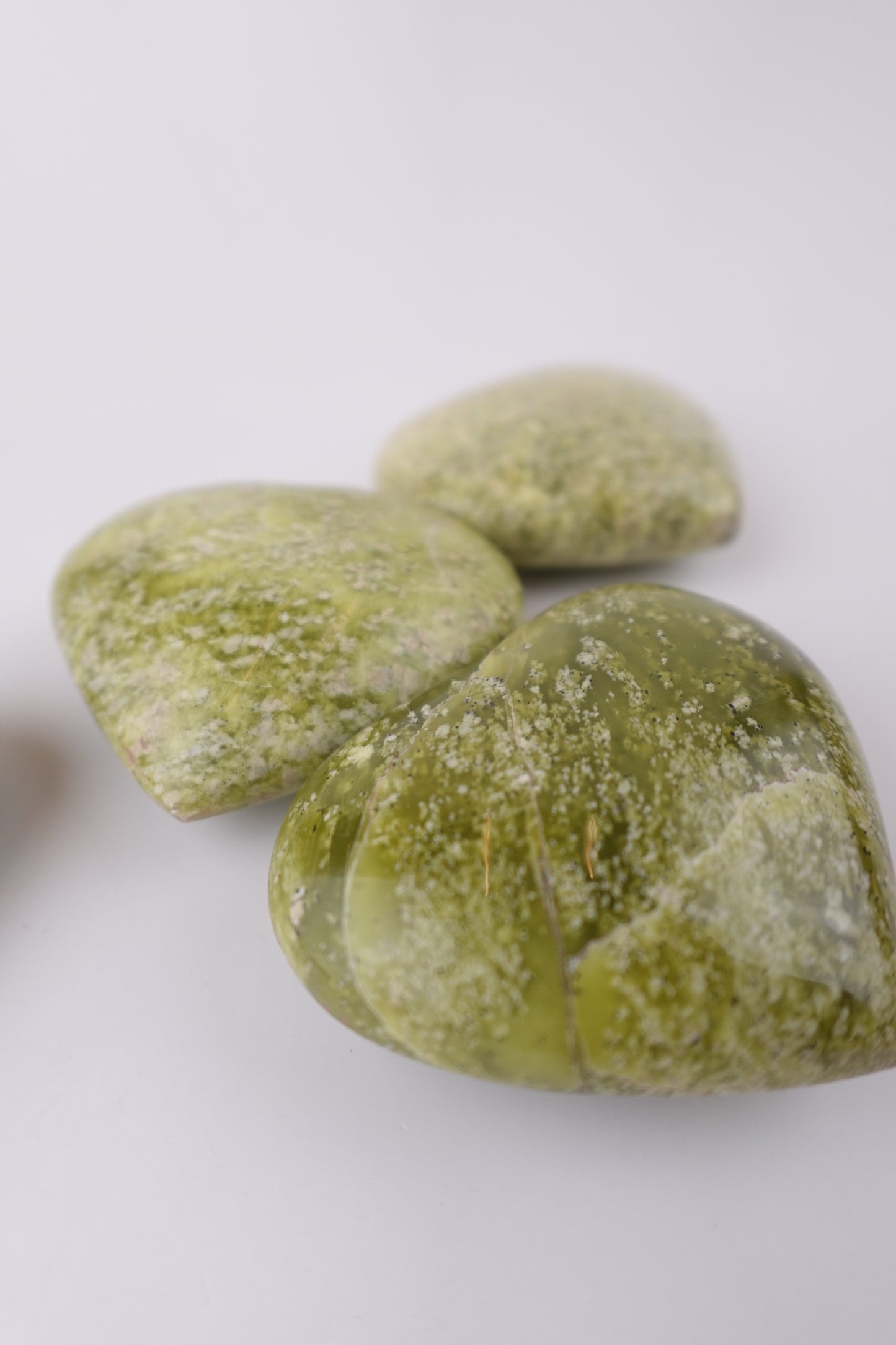 Serpentine Heart – Decorative Serpentine Heart for Emotional Stability and Earth Connection