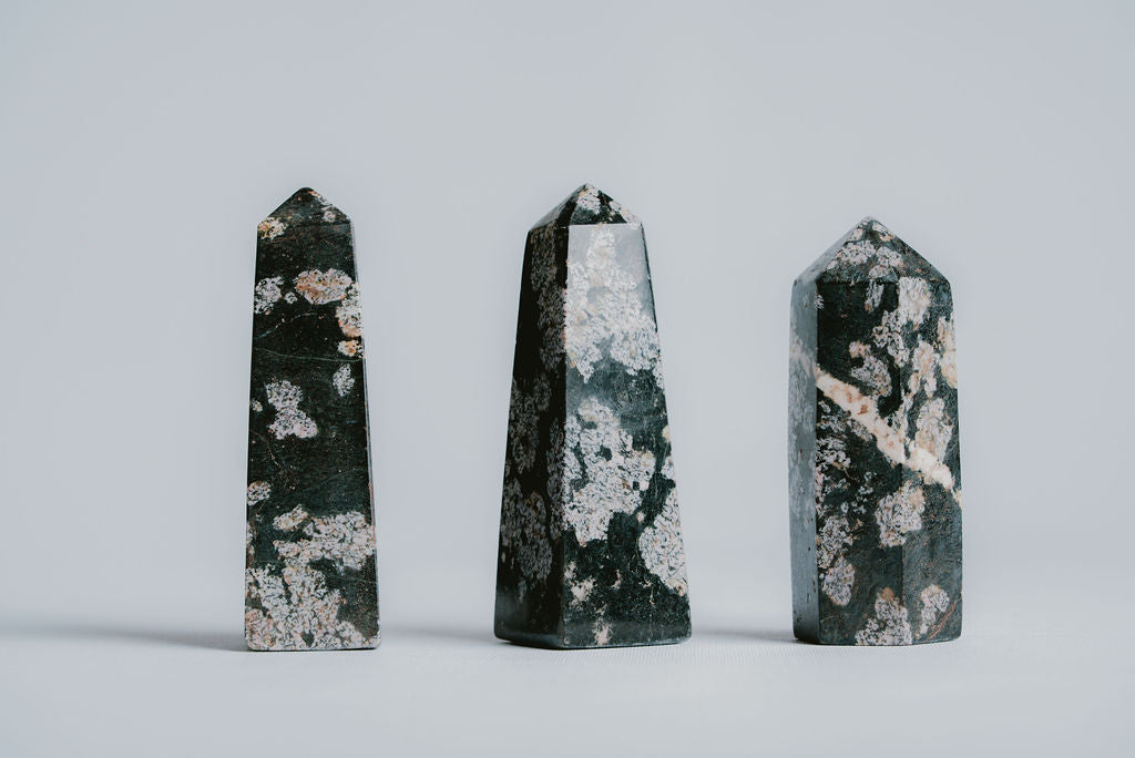 Snowflake Obsidian Tower – Decorative Snowflake Obsidian Tower for Clarity and Emotional Balance
