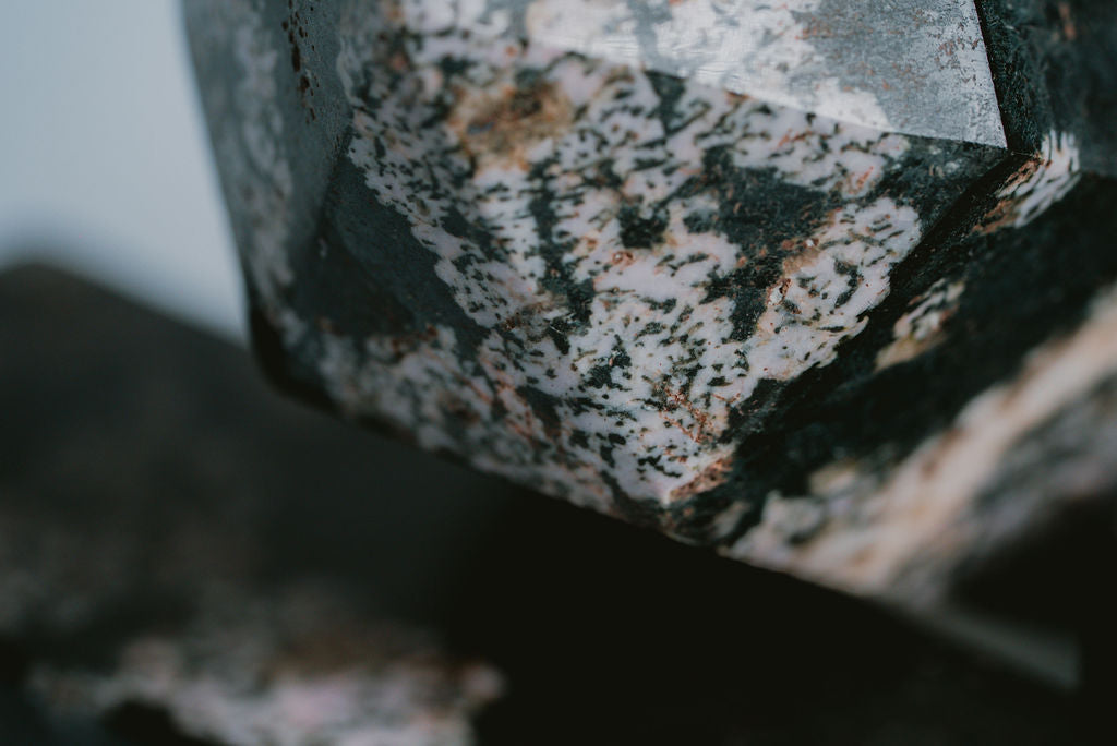 Snowflake Obsidian Tower – Decorative Snowflake Obsidian Tower for Clarity and Emotional Balance