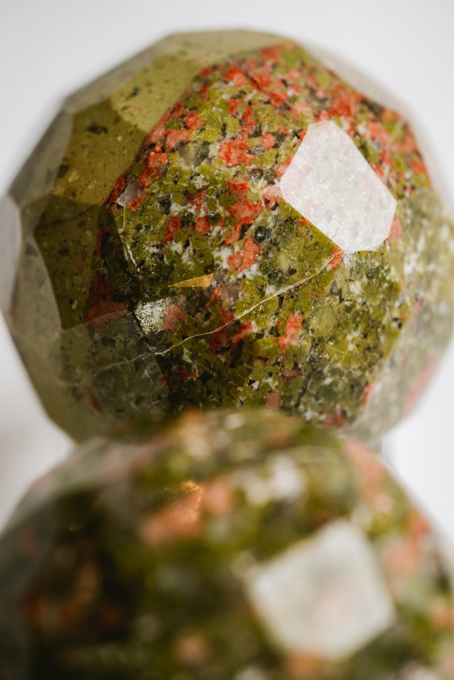 Unakite Faceted Spheres – Faceted Unakite Spheres for Emotional Healing and Energy Balance