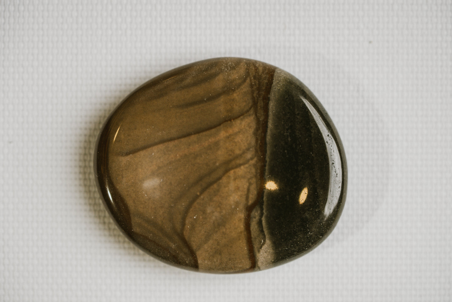 Volcano Agate Disc – Decorative Volcano Agate Disc for Strength, Protection, and Fire Energy