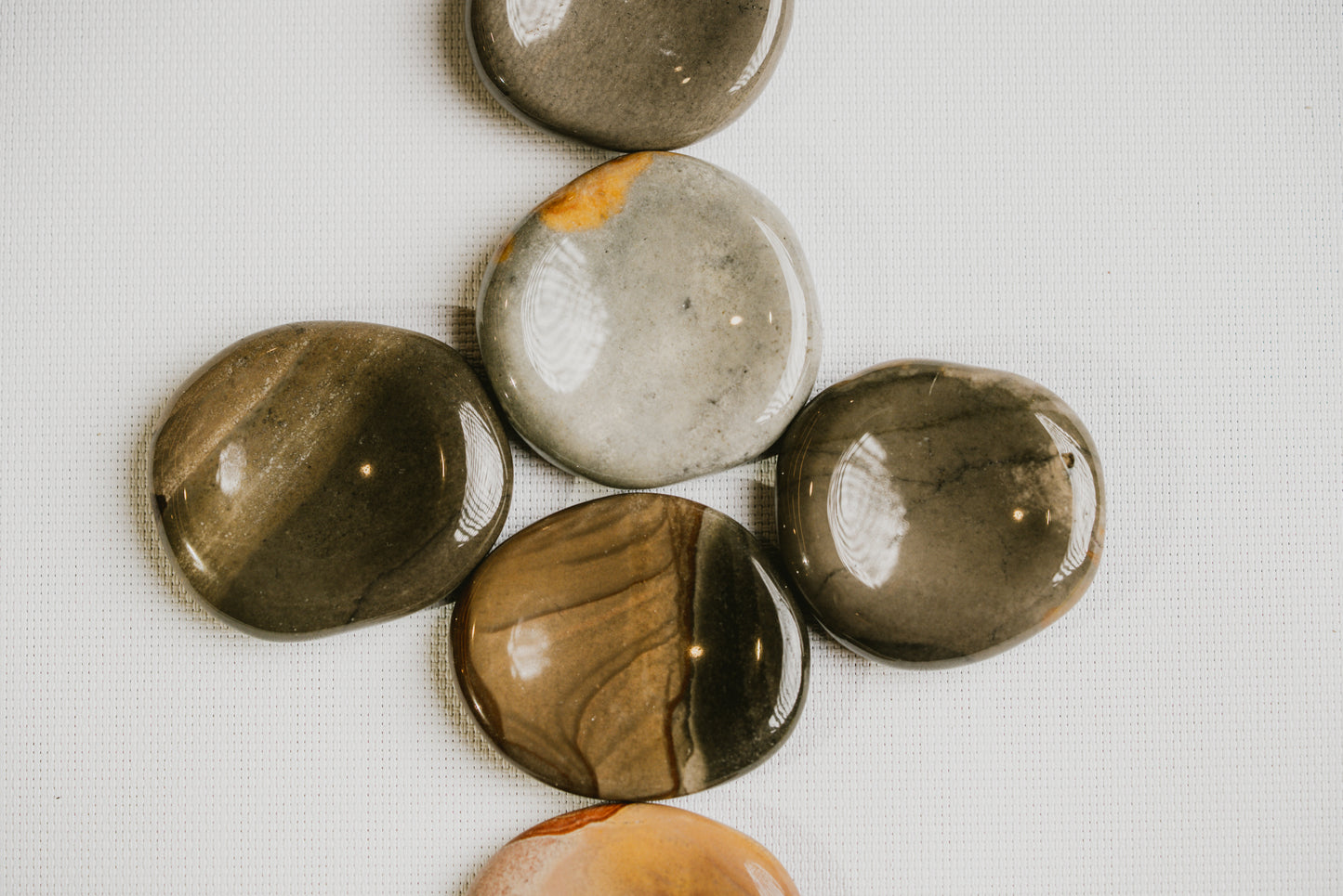 Volcano Agate Disc – Decorative Volcano Agate Disc for Strength, Protection, and Fire Energy