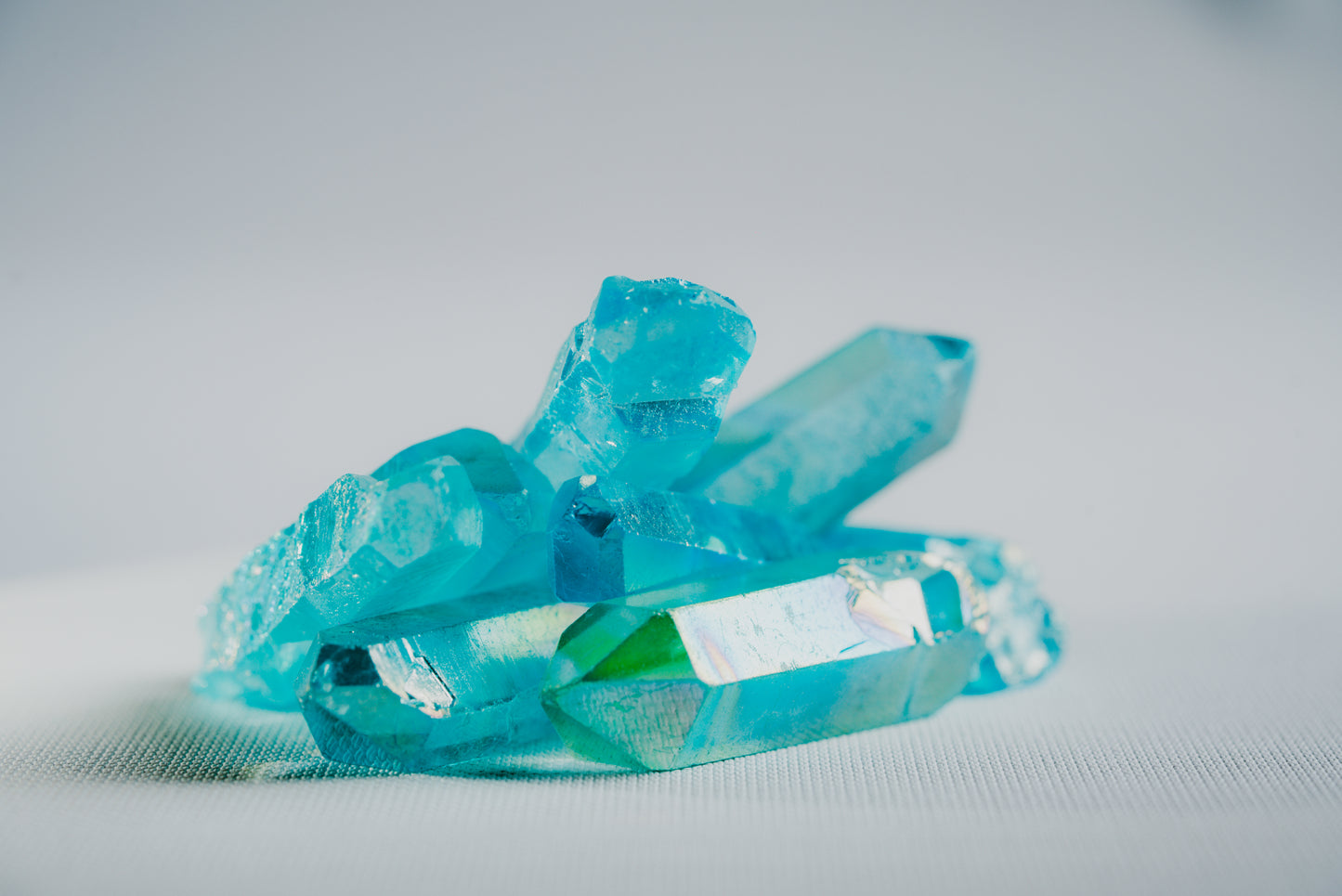 Blue Aura – Titanium Blue Pocket Crystal for Clarity and Personal Balance