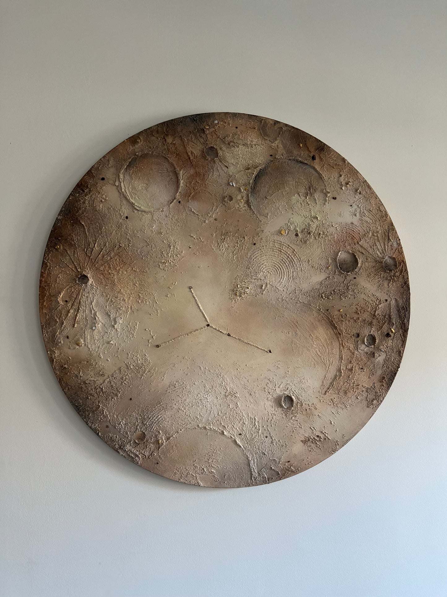 Large Moon with Crystals – Decorative Lunar Sculpture for Elegance and Celestial Energy