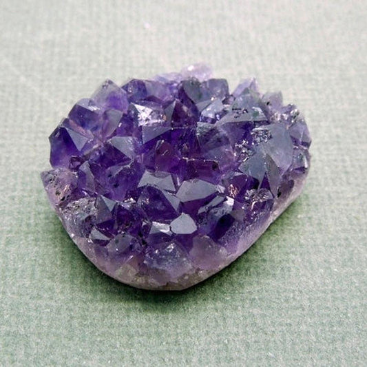 Tranquil Edge – Flat Back Amethyst Cluster for Peace and Clarity