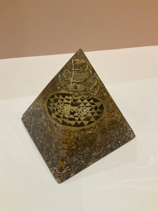Sri Yantra Pyramid - Tiger's Eye