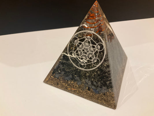 Metatron Cube Pyramid - Black Tourmaline & Lapis Lazuli