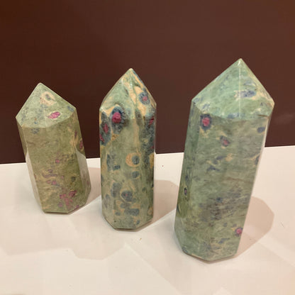 Green Ruby Fuchsite Tower – Decorative Green Ruby Fuchsite Tower for Strength, Harmony, and Emotional Balance
