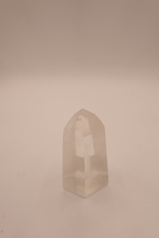 Clear Quartz Point Cut Base Dummy