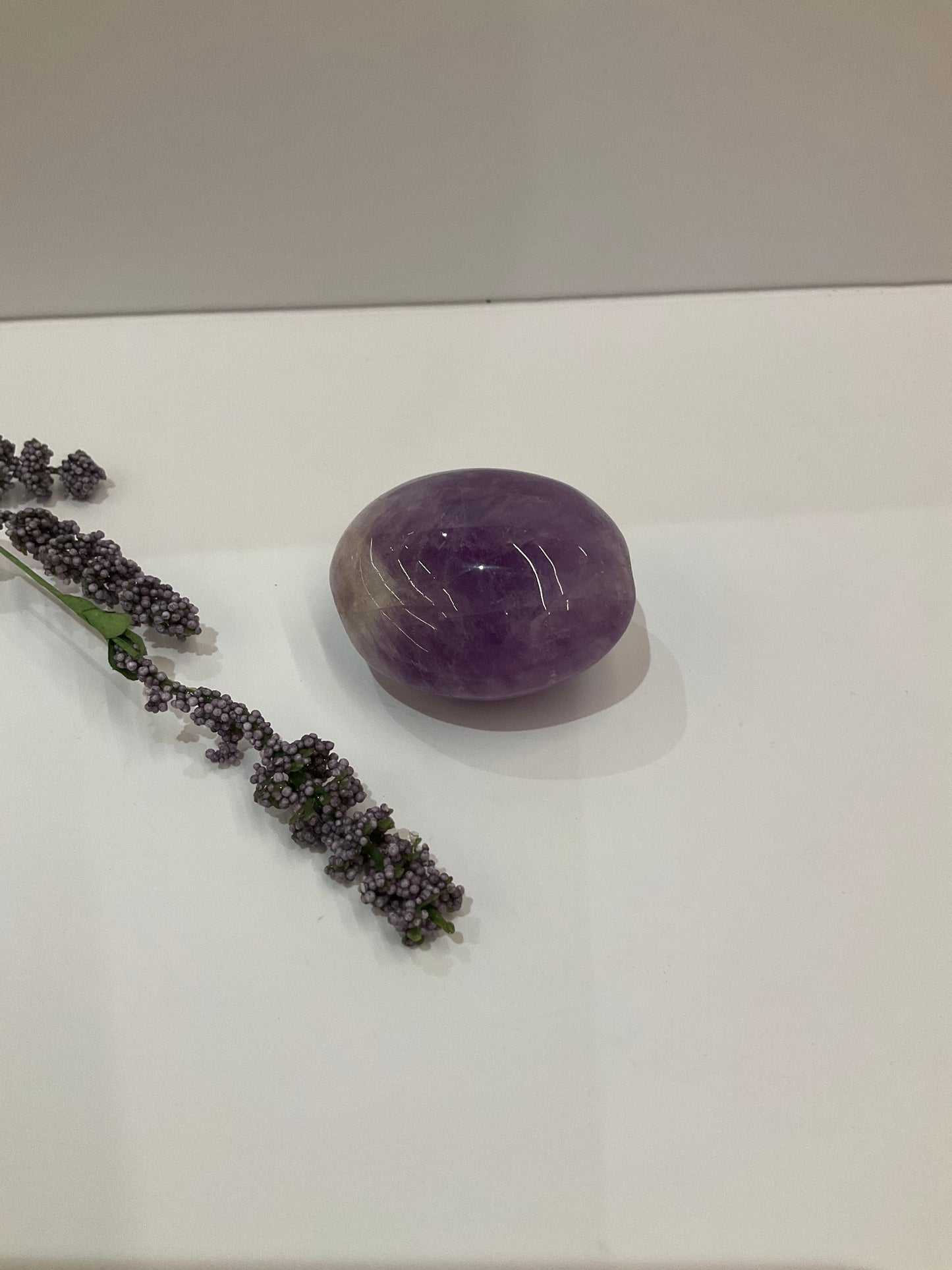 Tumbled Gemmy Amethyst Crystals