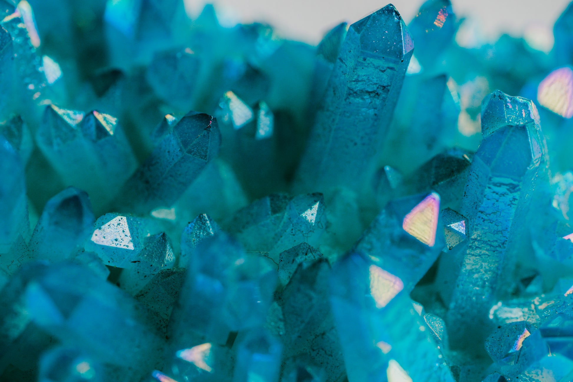 Iridescent-Crystal-for-Intuition-Calm-and -Inner-Clarity