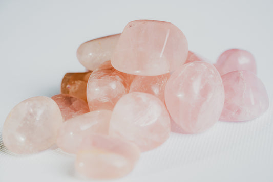 Iridescent-Stone-for-Harmony-Emotional-Clarity-and-Soft-Beauty