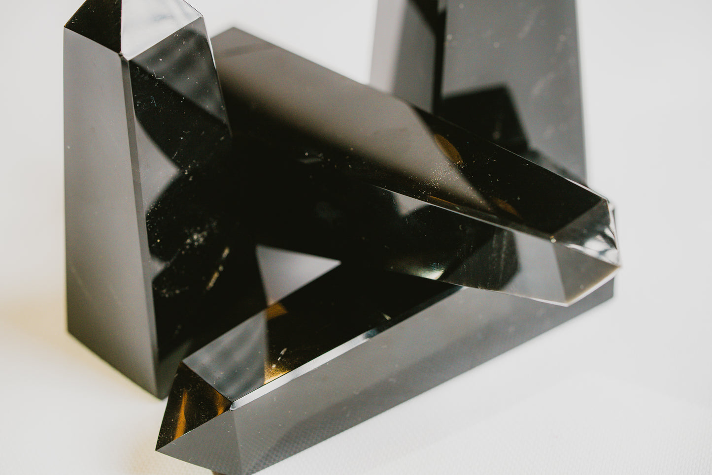 Black Obsidian Tower – Protective and Grounding Crystal in Natural Volcanic Glass