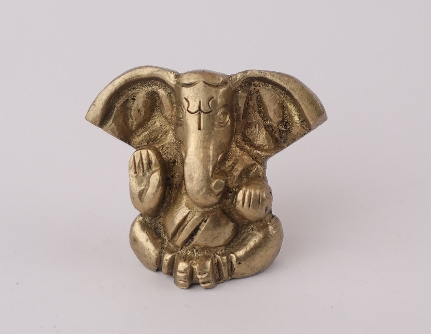 Decorative-Symbol-of-Wisdom-and-Prosperity
