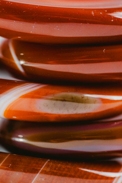 Carnelian Mini Disc – Vital Stone for Energy, Creativity, and Warm Decorative Touch