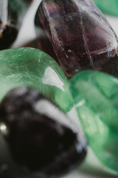Fluorite Pocket Crystal – Multicolored Mineral for Protection, Focus, and Mental Balance