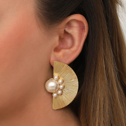 Classic-and-Elegant-Women’s-Jewelry