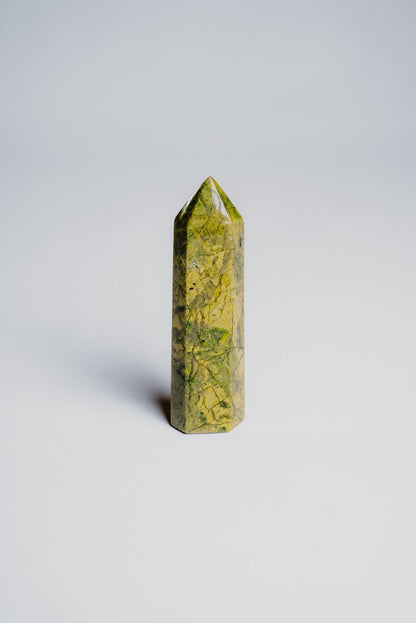 Green Jade Crystal Tower – Protection, Balance, and Timeless Elegance