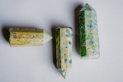 Green Ruby Fuchsite Tower – Decorative Green Ruby Fuchsite Tower for Strength, Harmony, and Emotional Balance
