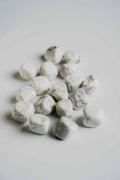 White-Stone-for-Calm-Balance-and-Subtle-Elegance